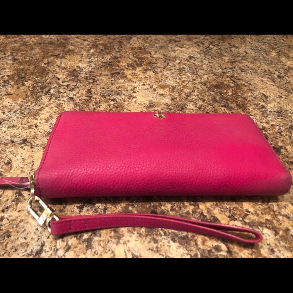Tory Burch Pebbled Wallet